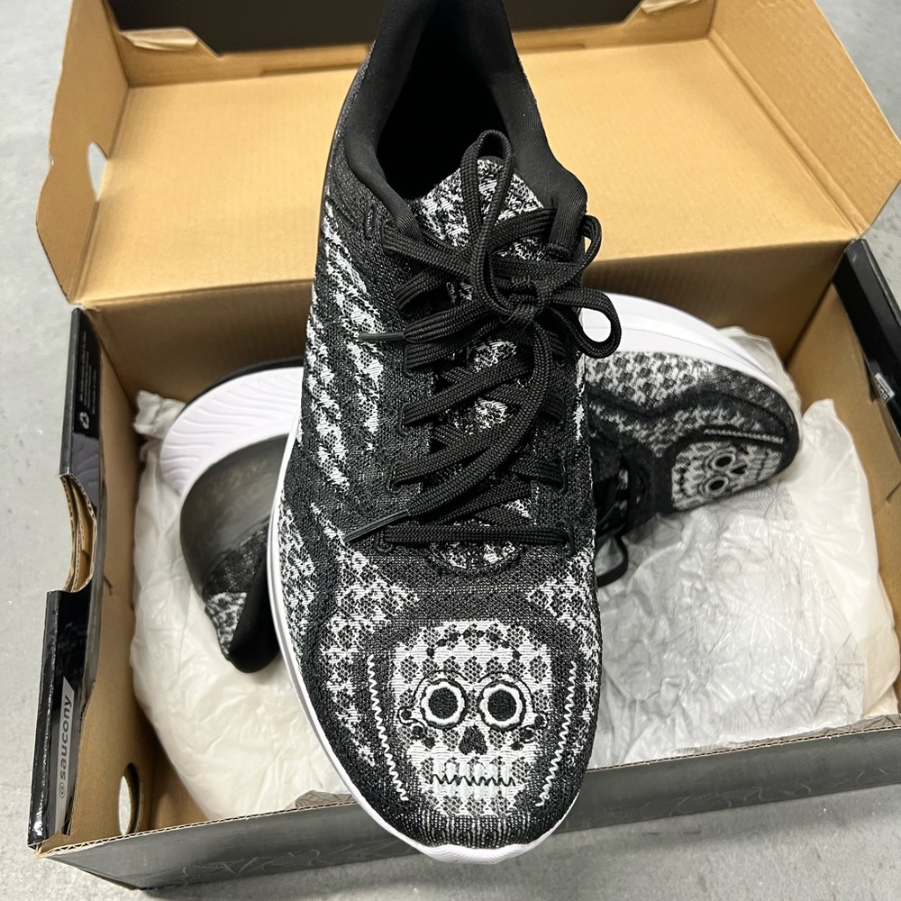 Saucony Speedskull Endorphin Sneakers Women’s 9.5